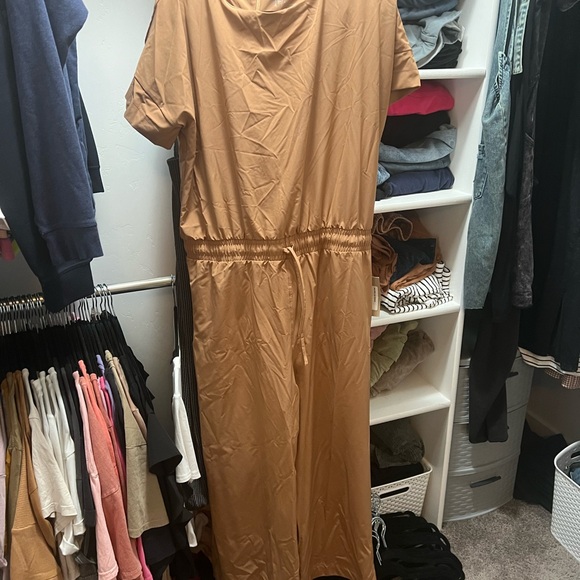 NWT Albion Fit Sand Wide Leg Jumpsuit - Picture 3 of 5